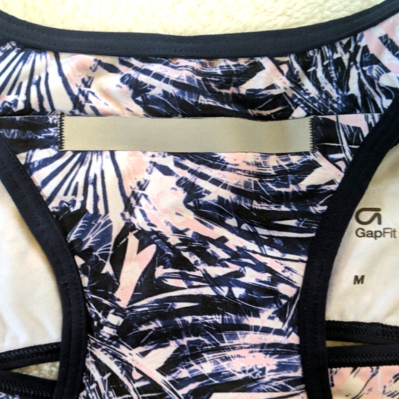 GapFit Peek-a-boo Sports Bra in true indigo size medium - Picture 3 of 5